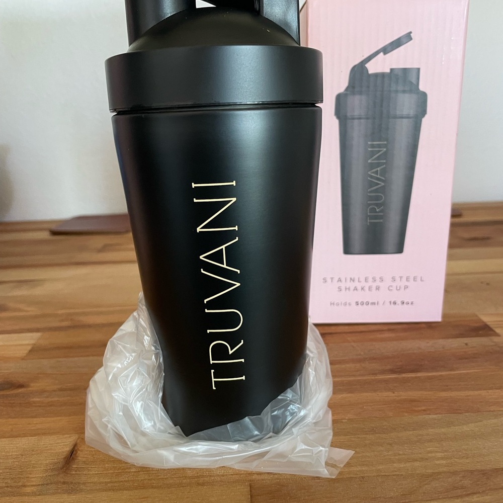 Black Stainless Steel Shaker Cup - Picture 4 of 4